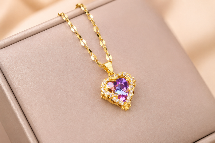 Collar Corazón Cristal Morado — Baño de Oro 18K Acero Inoxidable